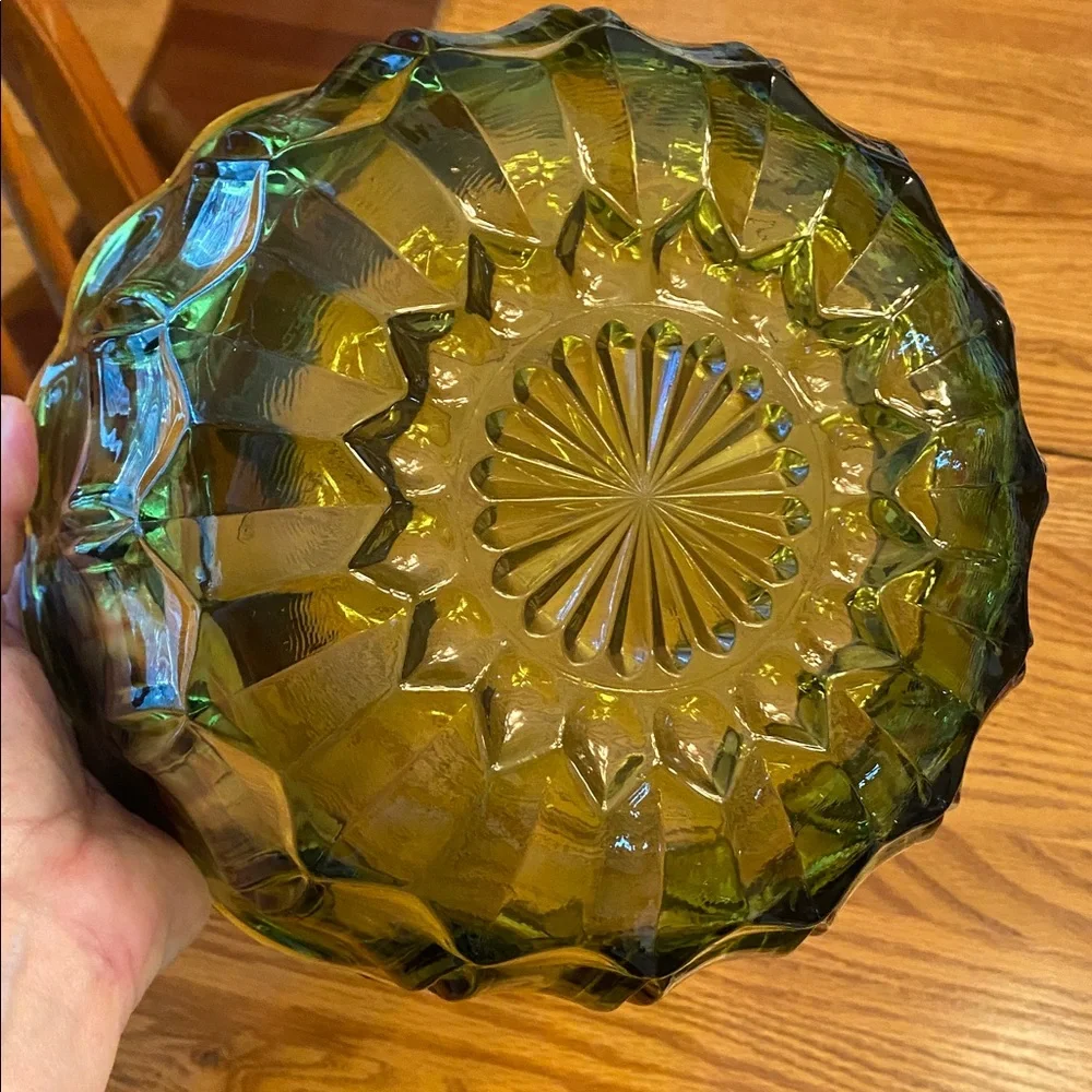 Vintage Indiana Mid Century Green Scallop Set of (4) Total, Green Glass Bowls